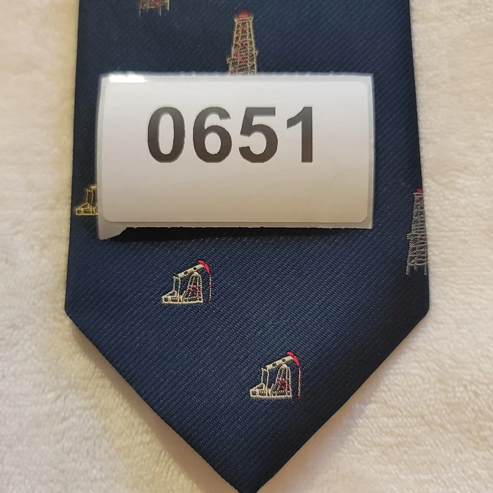 Briar Necktie Mens OS Navy Blue Oil Rig Digger Pumpjack Oilfield Silk Blend Tie